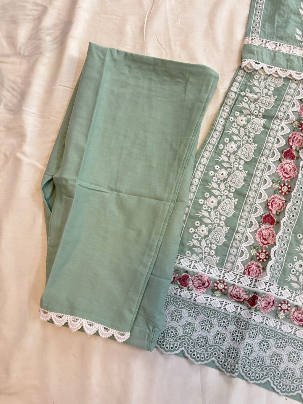 Premium Ready to wear 3pcs suit