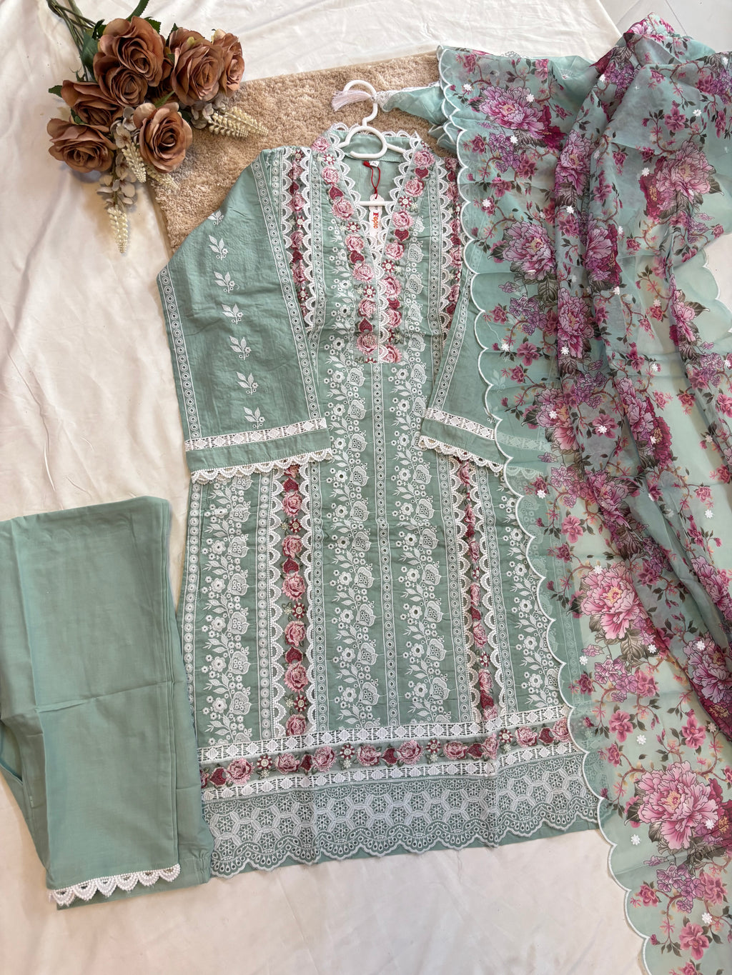 Premium Ready to wear 3pcs suit