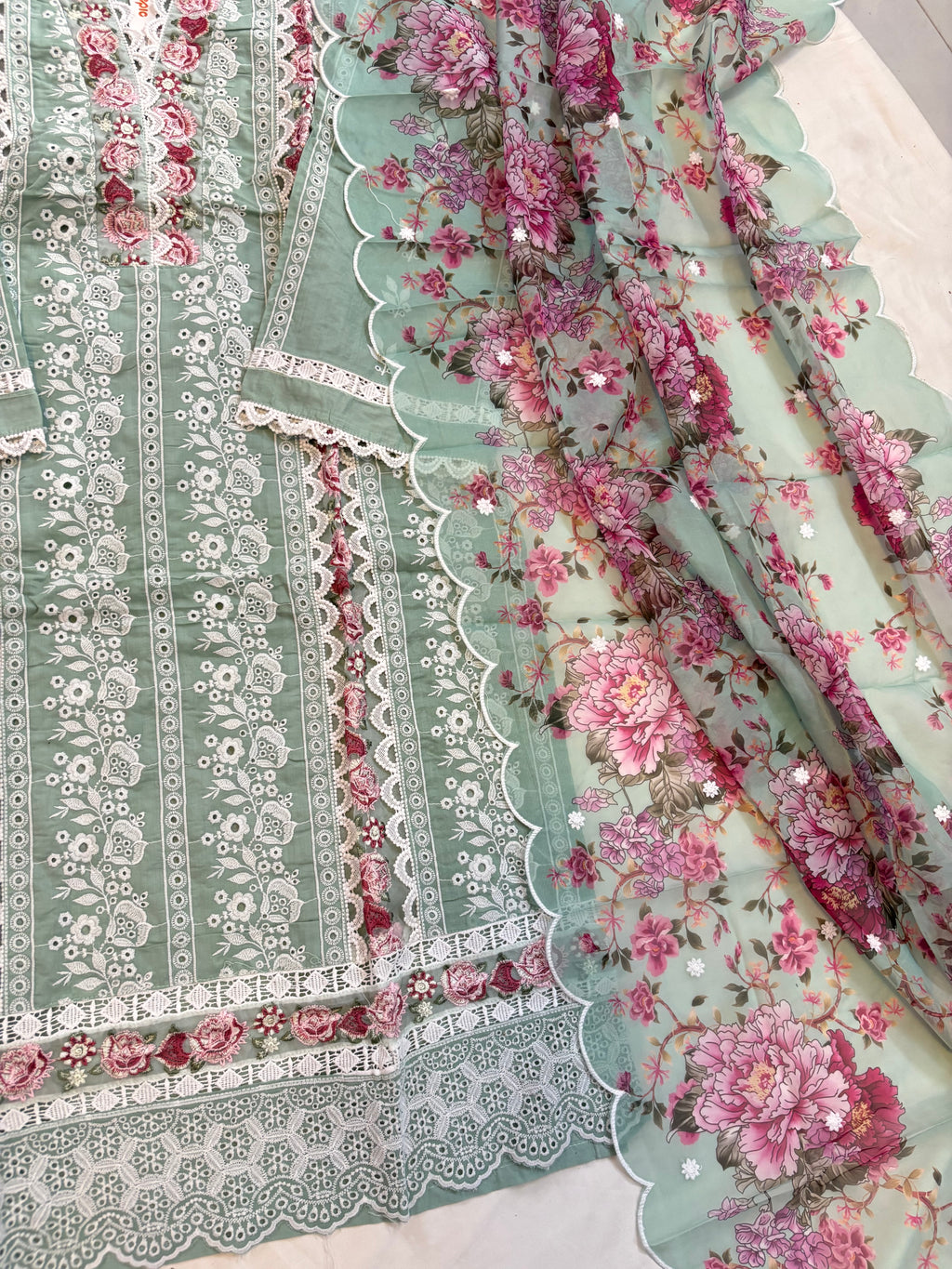 Premium Ready to wear 3pcs suit